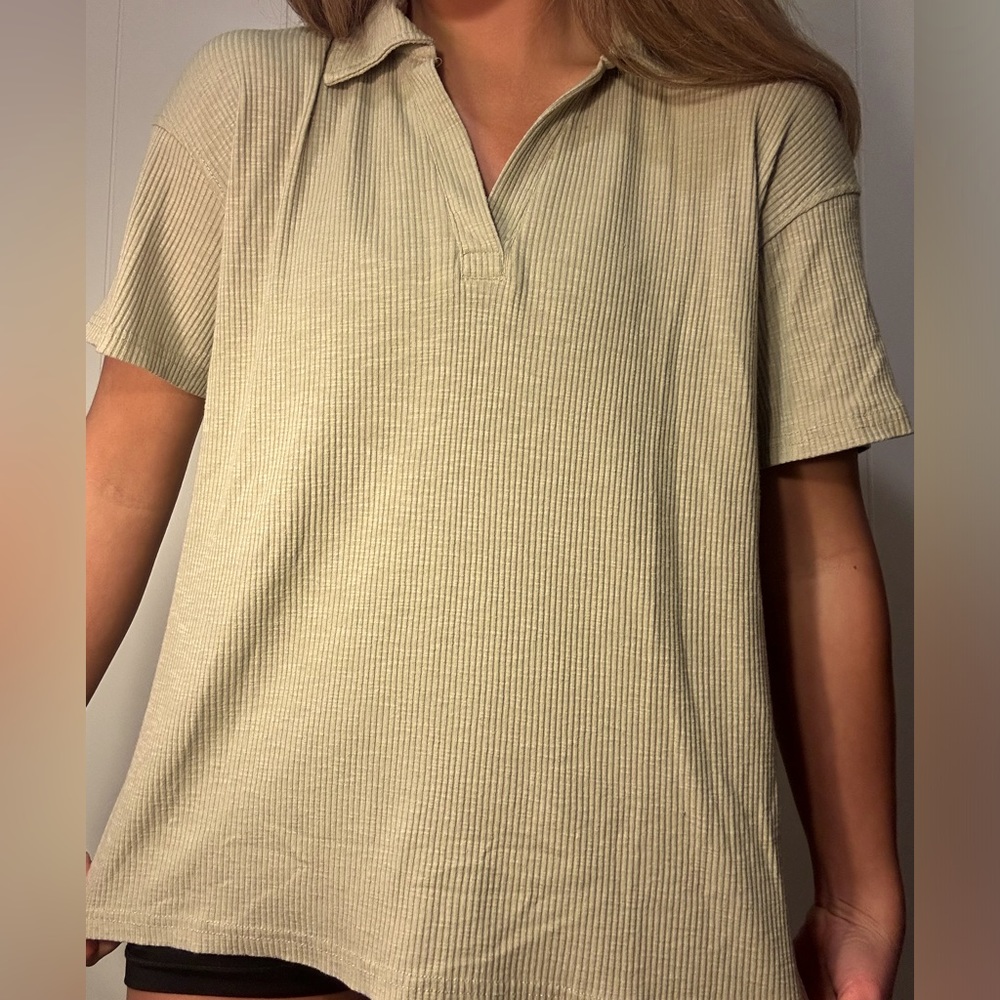 Jane + Delancey | M | sage green | collar | ribbed